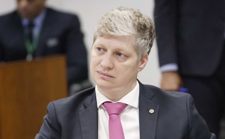 Comissão da Câmara debate recuperação econômica do RS após enchentes de 2023/24