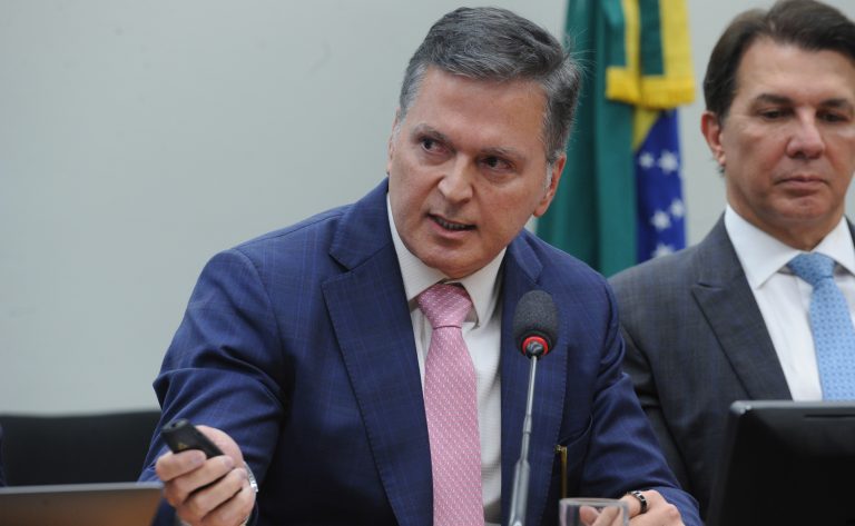 Comissão de juristas anuncia acordo com sindicatos sobre novo marco regulatório portuário