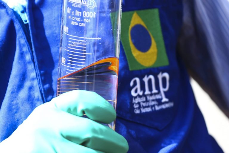 Comissão debate fiscalização do biodiesel após 43% das amostras reprovarem