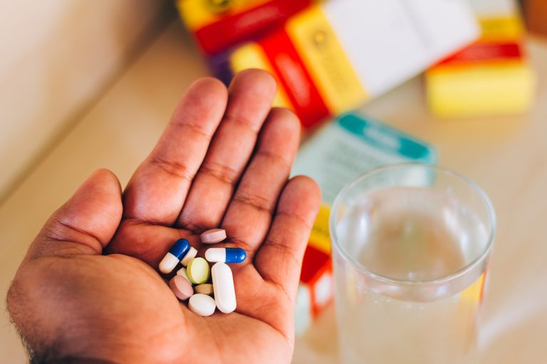 Comissão debate preços altos de medicamentos no SUS e impacto no orçamento
