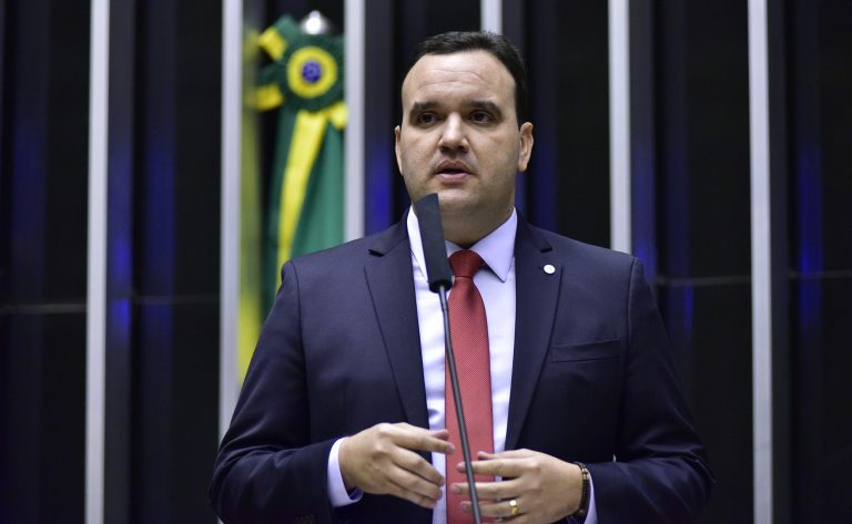 Comissão instala análise da MP que permite renovação automática da CNH