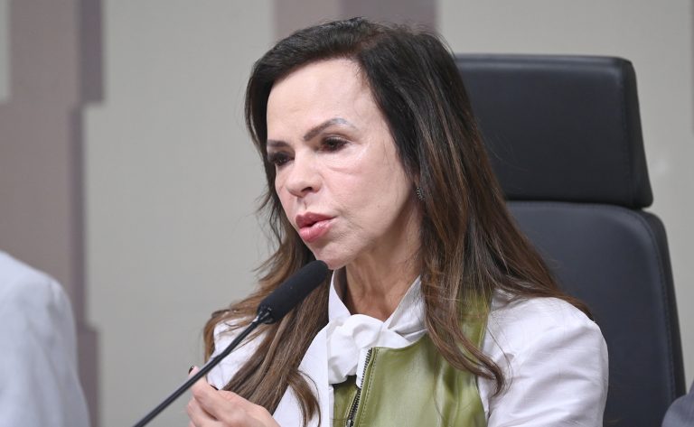 Comissão vota MP do reajuste de 5,4% no piso dos professores na próxima semana