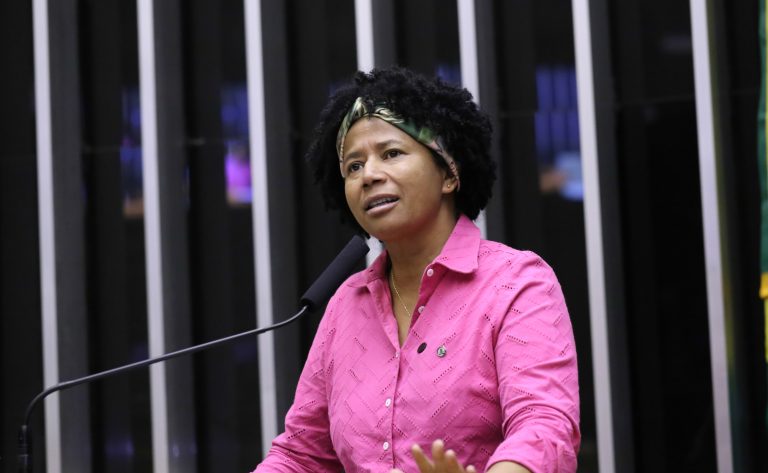 Comissões da Câmara debatem atualização da Política de Saúde Auditiva no SUS