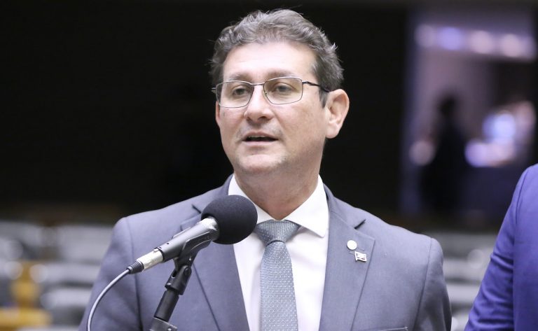 Companhias aéreas deverão oferecer desconto para acompanhantes de passageiros com necessidades especiais