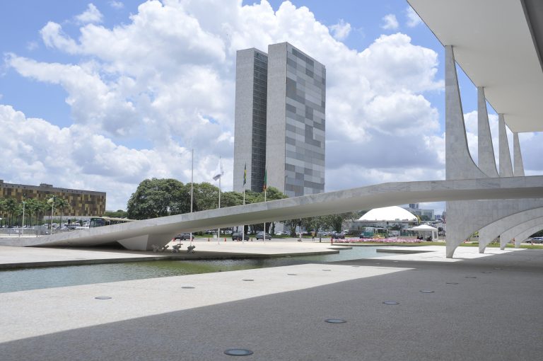 Congresso analisa crédito suplementar de R$ 2,15 bilhões para fundos regionais e turismo