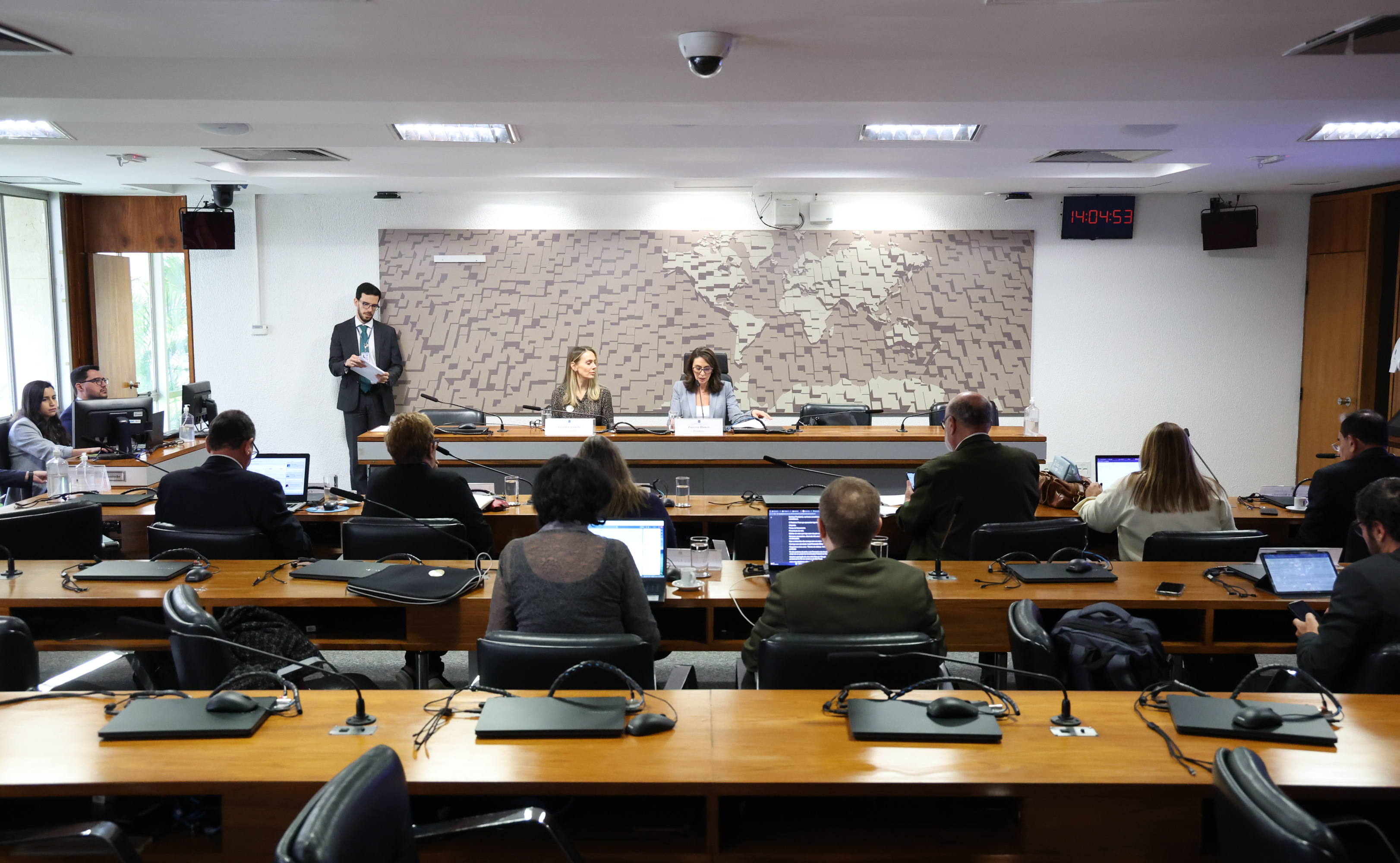 Conselho de Comunicação debate IA e regulação de plataformas digitais