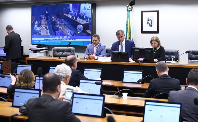 Conselho de Ética da Câmara analisa hoje representação contra Gilvan da Federal por quebra de decoro