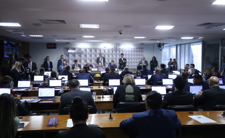 CPMI do INSS mantém condução coercitiva de advogado para quinta-feira