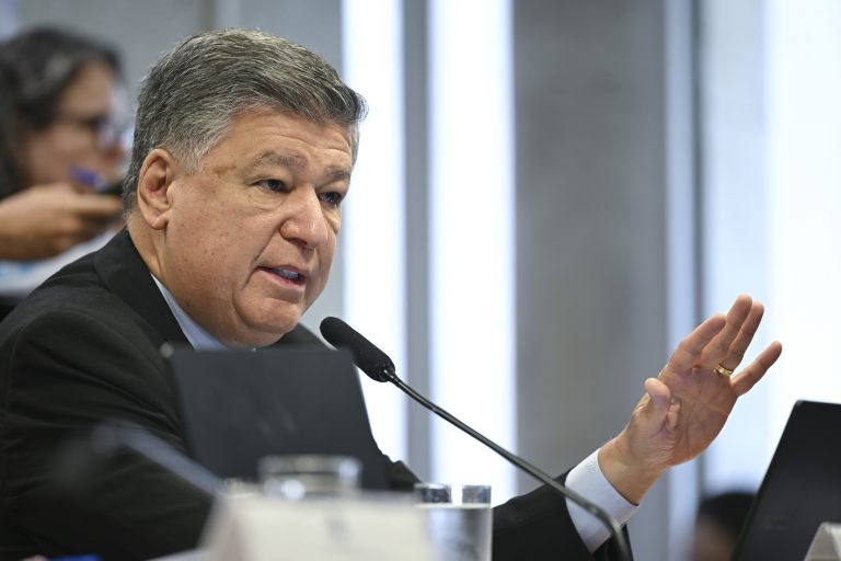 CPMI do INSS ouve empresário preso por fraude em descontos de aposentados