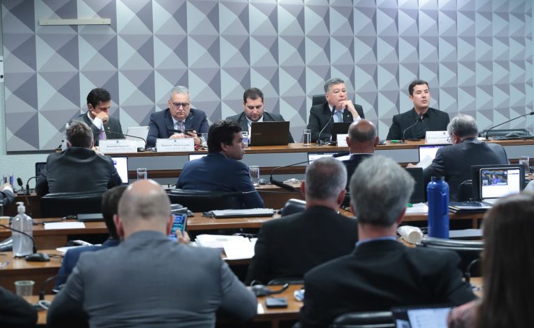 CPMI do INSS ouve investigados por fraude bilionária contra aposentados