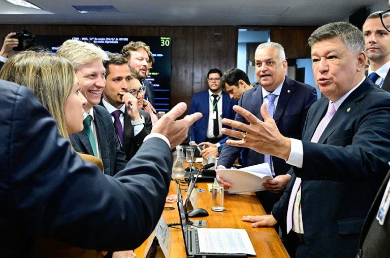 CPMI do INSS ouve Paulo Camisotti; dois convocados faltam ao depoimento