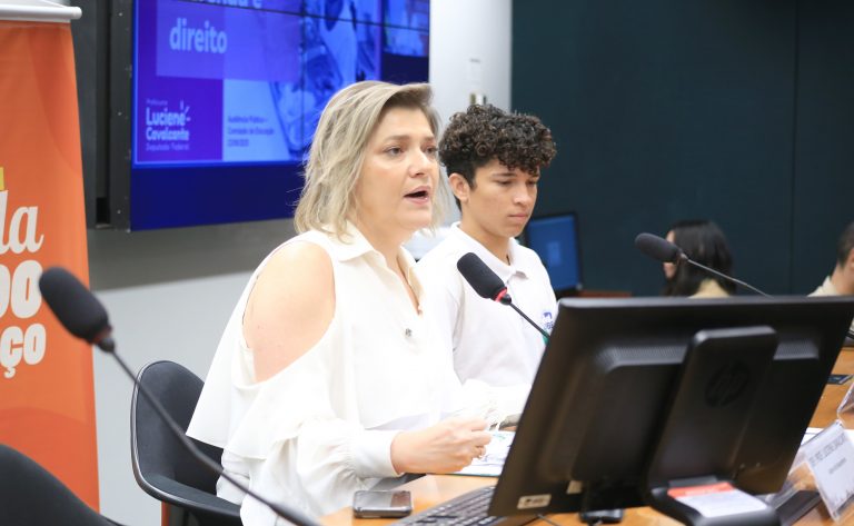 Deputada propõe fim da isenção de ICMS no transporte de animais vivos