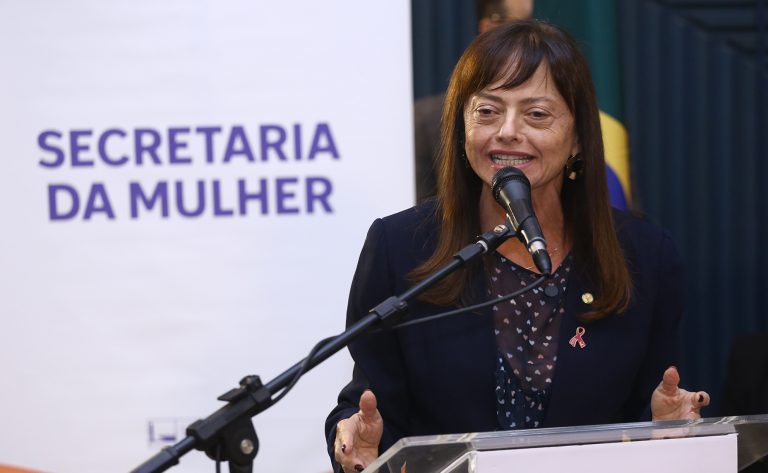 Deputadas defendem ampliação de mamógrafos e diagnóstico precoce do câncer de mama