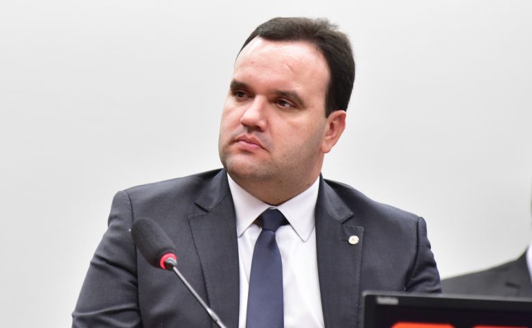 Deputado pede ao MPF investigação sobre empresa Sports Media por tráfico de influência no Cade