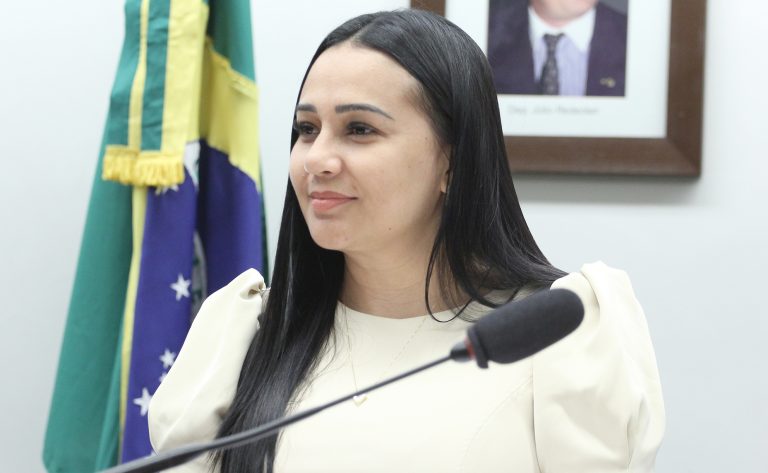 Empregados domésticos poderão ser demitidos por justa causa por maus-tratos a animais
