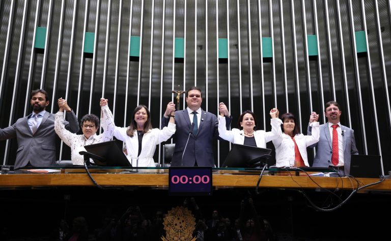 Enfermagem cobra no Senado aprovação da jornada de 36h semanais