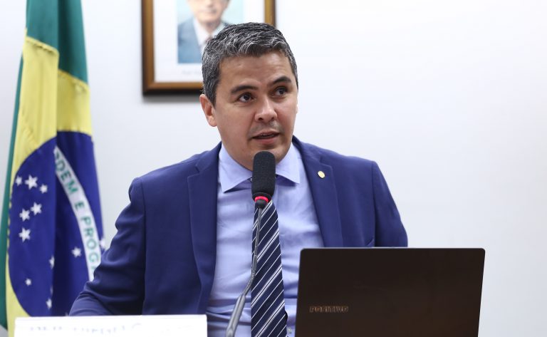 Escolas Federais Serão Incluídas no Programa Nacional de Transporte Escolar