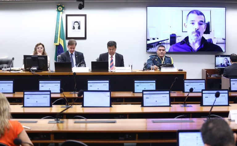 Especialista critica uso 'pouco inteligente' da força no combate ao crime organizado
