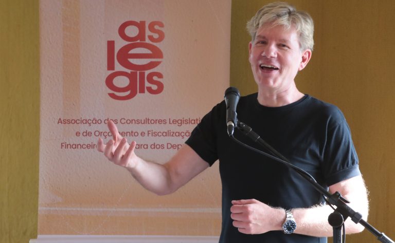 Especialista defende análise custo-benefício para priorizar gastos em saúde e educação