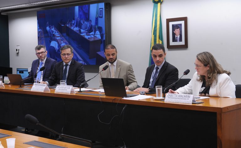 Especialistas defendem Código do Contribuinte contra crime organizado