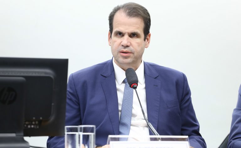 Especialistas defendem formação de motoristas focada em comportamento e percepção de risco