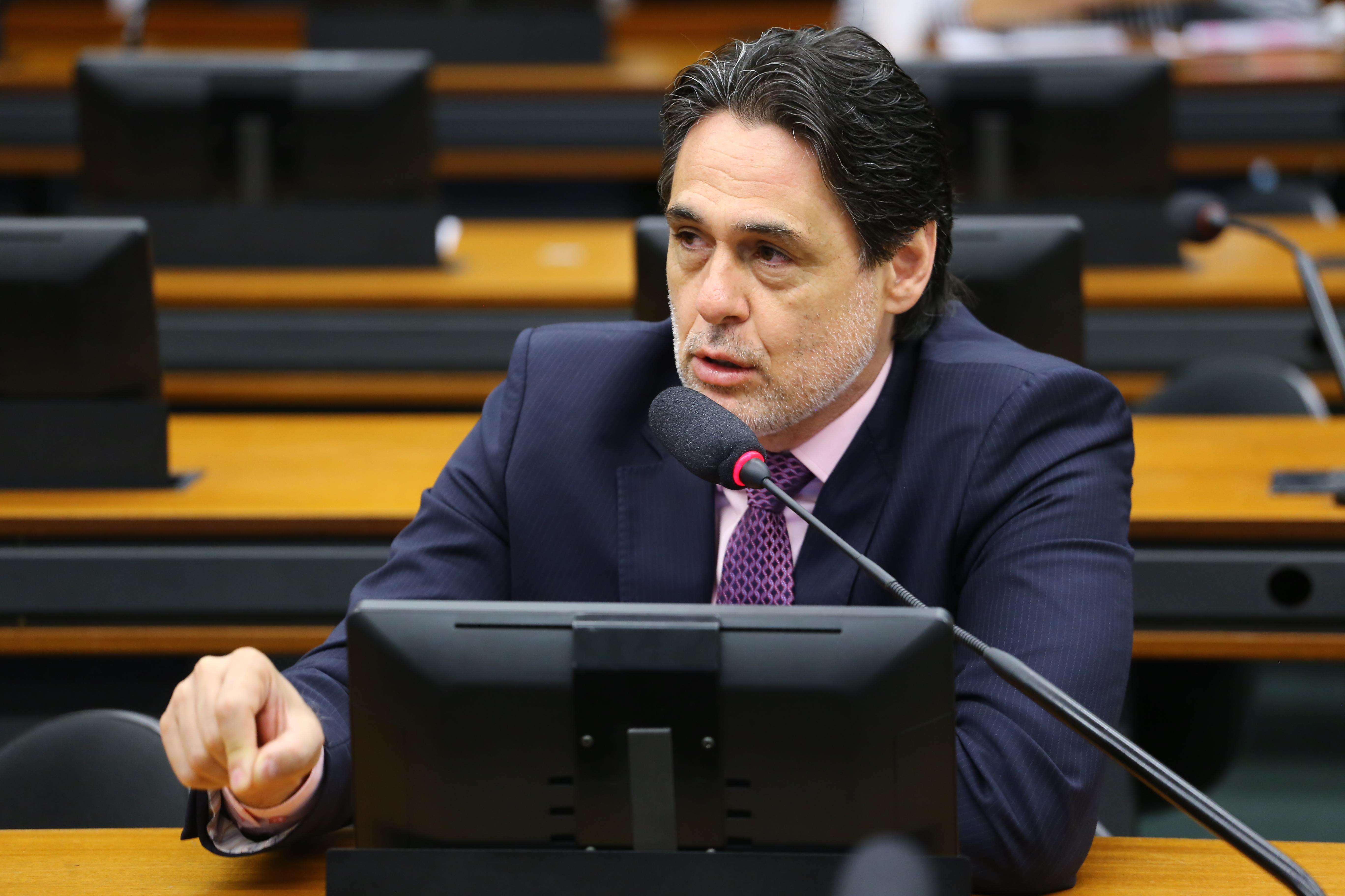 Fundesporte: Comissão aprova proibição de recursos para projetos que façam apologia a crimes