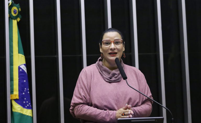 Gestantes terão direito à continuidade de atendimento em caso de descredenciamento de médicos por planos de saúde