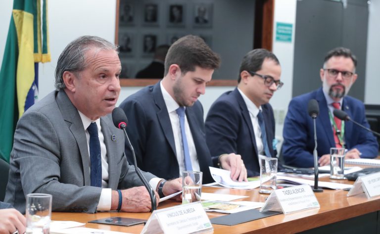 Governo defende turismo comunitário para desenvolvimento do Vale do Catimbau