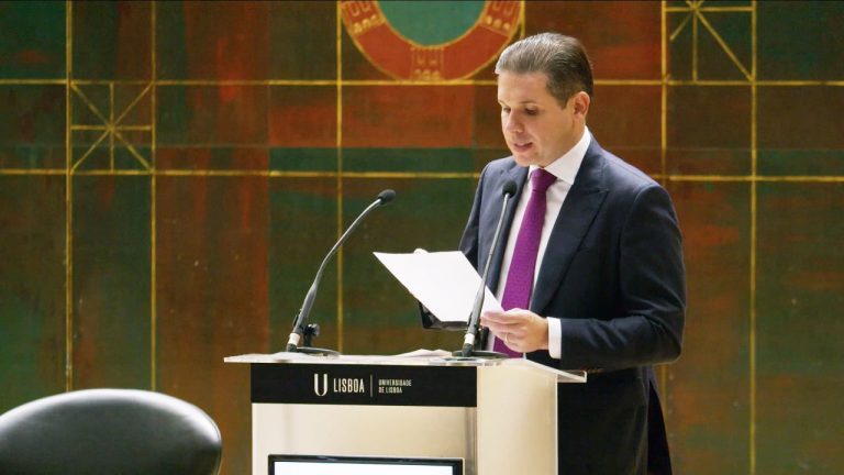 Hugo Motta defende democracia e cooperação internacional no Fórum de Lisboa