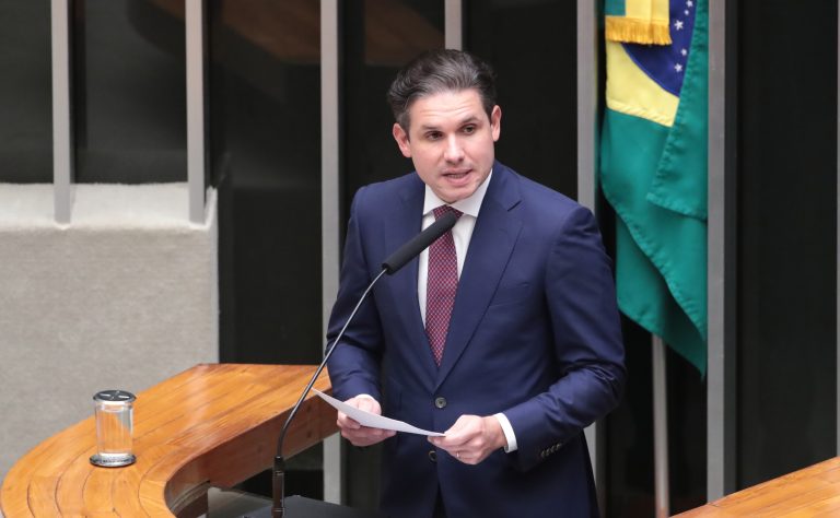 Hugo Motta destaca prioridades para 2026 no bicentenário da Câmara