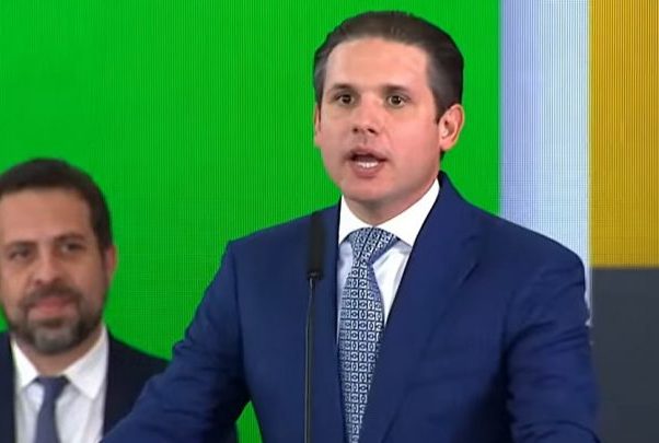 Hugo Motta elogia convergência com Executivo na posse de José Guimarães