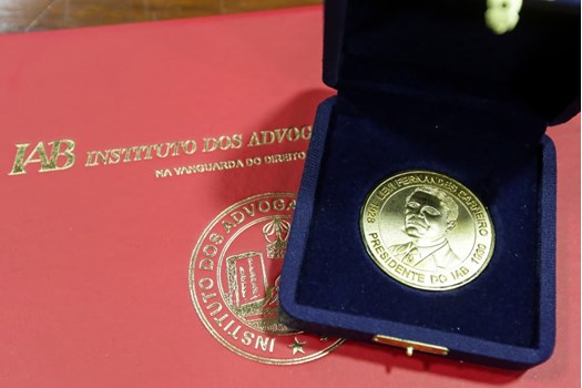 IAB realiza cerimônia de posse e entrega Medalha Levi Carneiro no CFOAB