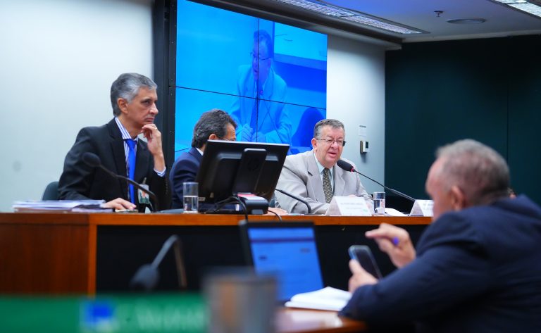 INSS esclarece que bloqueio de empréstimos consignados foi determinado por TCU e Justiça