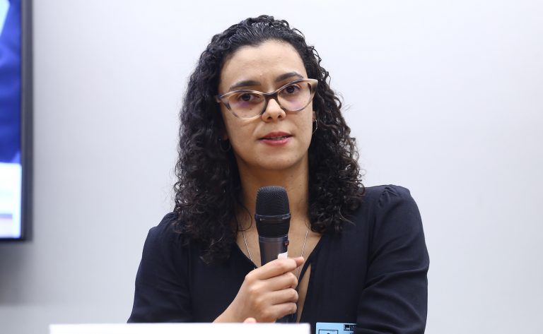 Inteligência artificial pode revolucionar cuidados de saúde para idosos, defendem especialistas