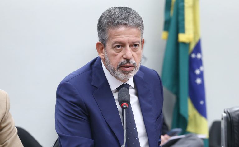 Isenção do IR para renda até R$ 5 mil pode ser aprovada até dezembro, diz relator Arthur Lira