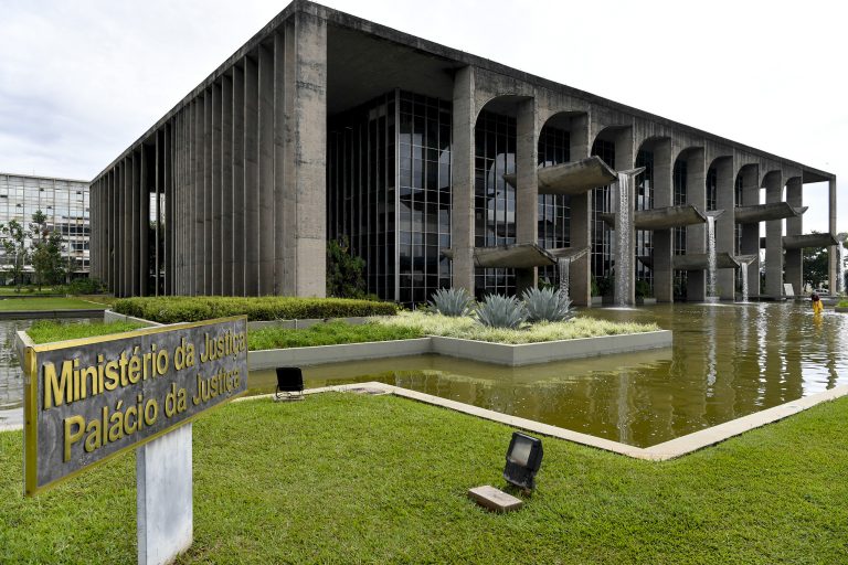 Lei cria Agência Nacional de Proteção de Dados com 200 novos cargos