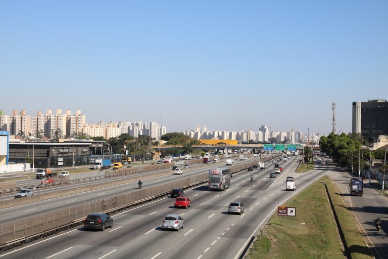 Lei cria licença ambiental especial para acelerar obras estratégicas federais