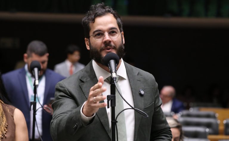 Lei cria Selo de Engenharia Solidária para projetos em comunidades carentes