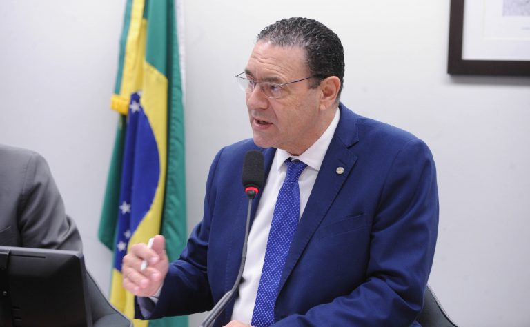 Lei prorroga até 2030 benefícios tributários para telecomunicações
