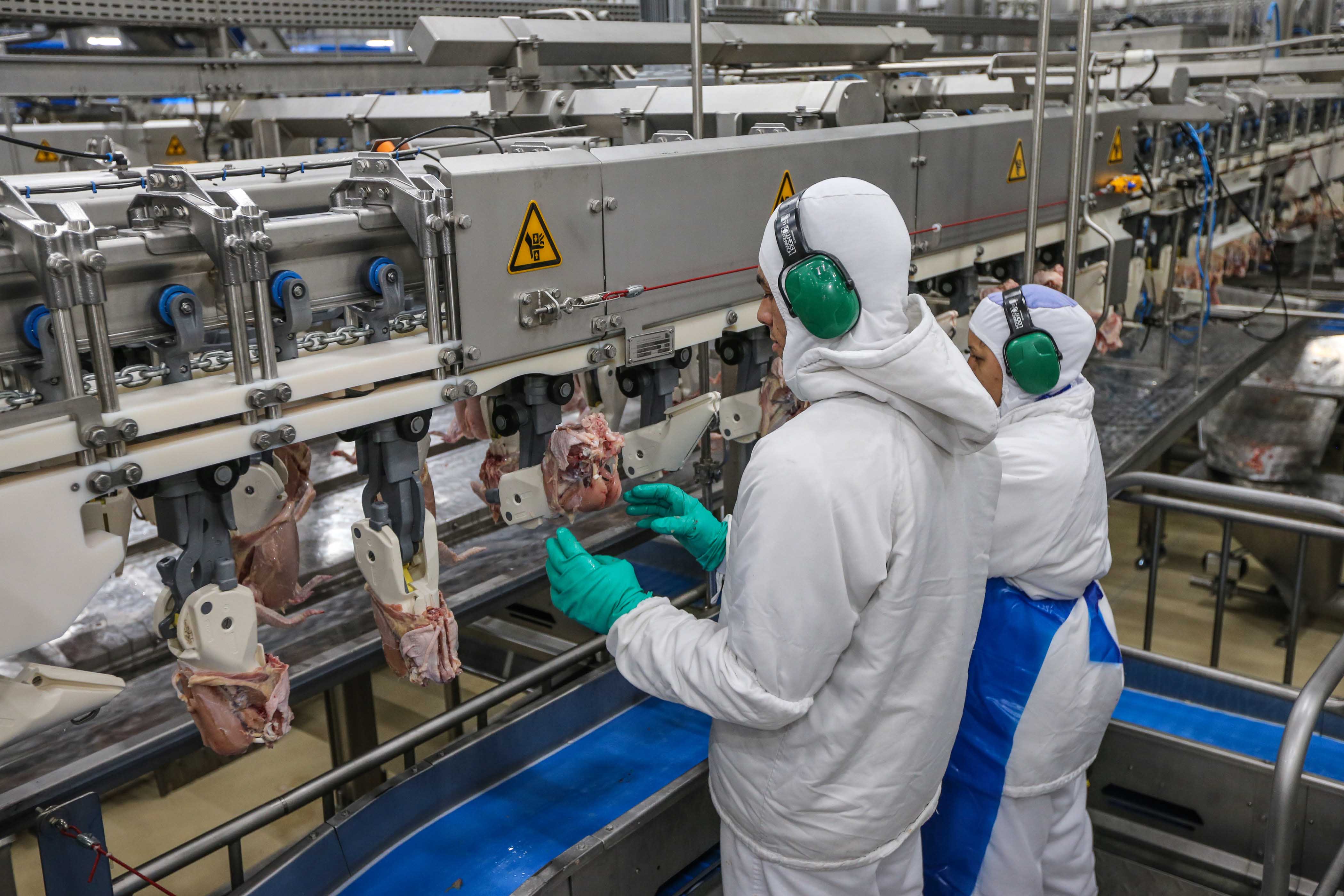 Lei sancionada oferece R$ 15 bi em crédito para empresas afetadas por tarifaço
