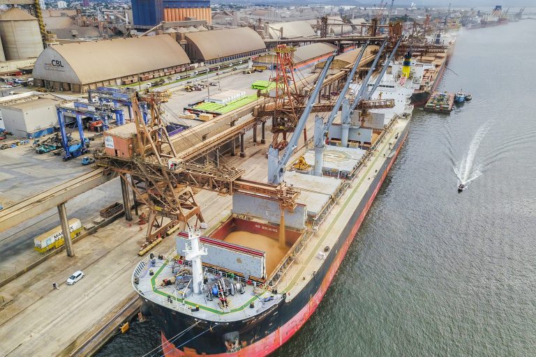 Lula sanciona lei que facilita crédito à exportação para micro e pequenas empresas