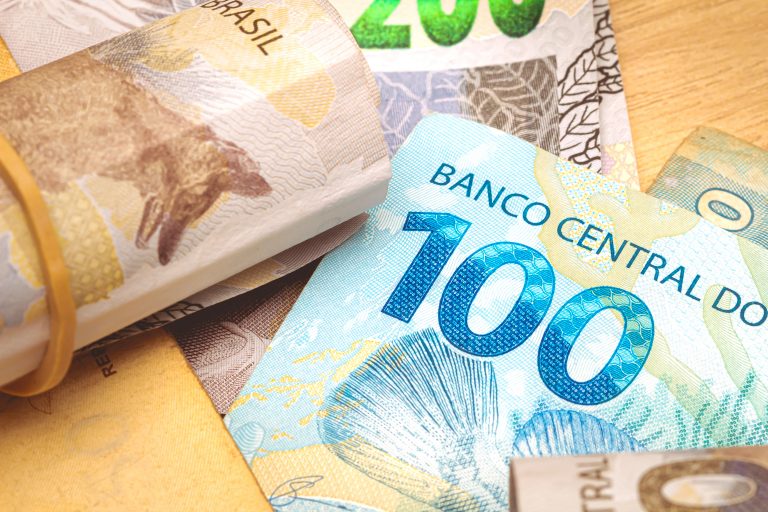 Lula sanciona Orçamento 2026 de R$ 6,5 tri com veto a R$ 400 mi em emendas