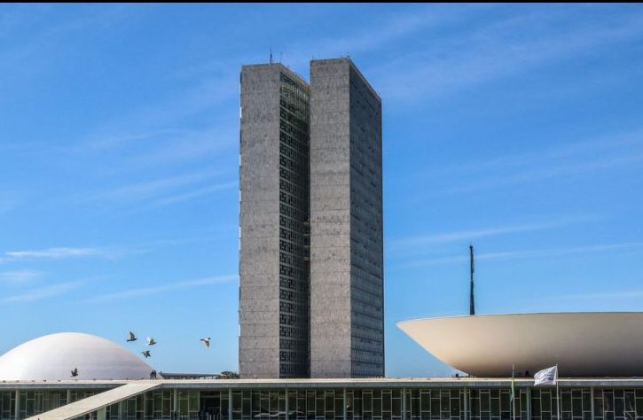 Lula veta projeto que reduzia penas por tentativa de golpe de 8 de janeiro