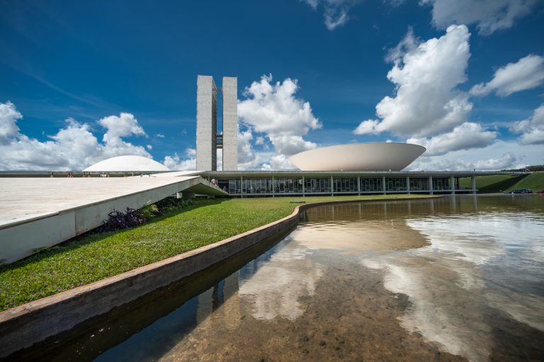 Mesa Diretora da Câmara declara perda de mandato de dois deputados federais