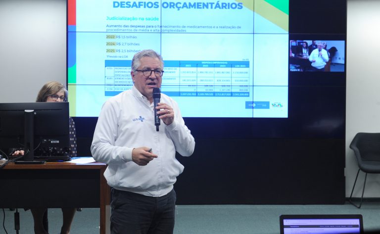 Ministro da Saúde pede mais recursos e alerta para aumento de despesas não previstas no orçamento