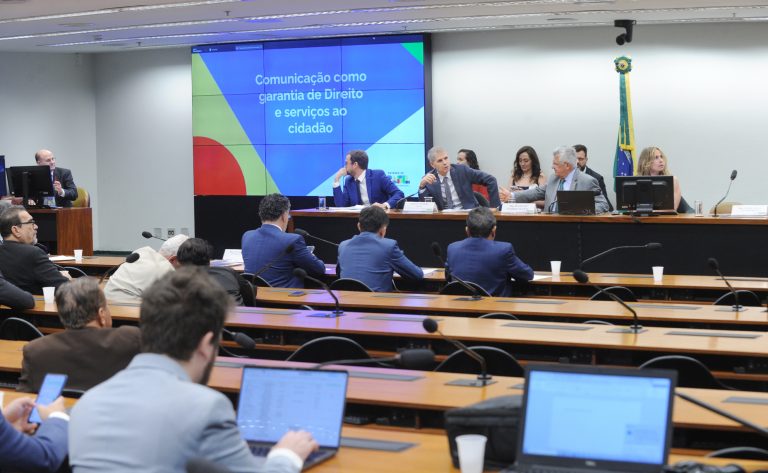 Ministro defende combate às fake news e cita prejuízo de R$ 25,5 bi com golpes