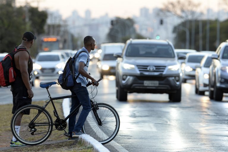 Motta cria comissões para política autista e vale-transporte para ciclistas