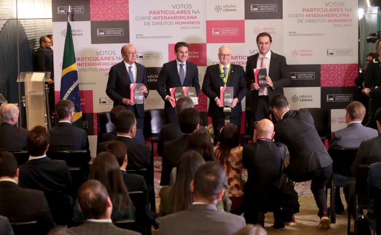 Motta defende instituições mais justas baseadas em direitos humanos