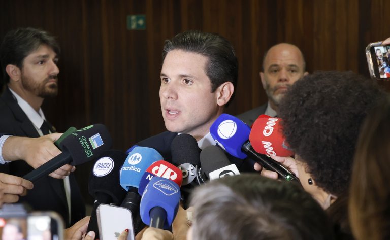 Motta inclui na pauta MP que acelera atendimento de especialistas no SUS