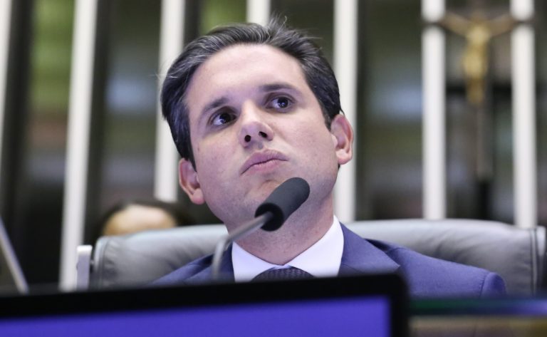 Motta pede apoio do Itamaraty a deputada brasileira capturada por Israel